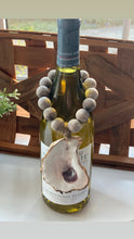 Load image into Gallery viewer, Oyster Beaded Wine Bottle Charm